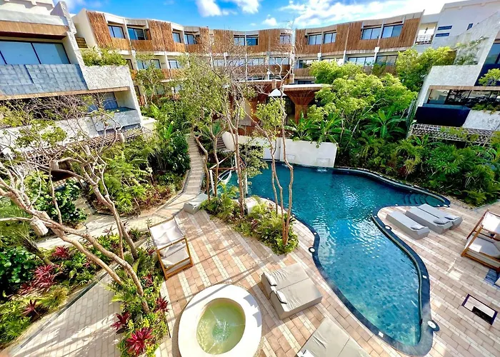 Aparthotel Adora *